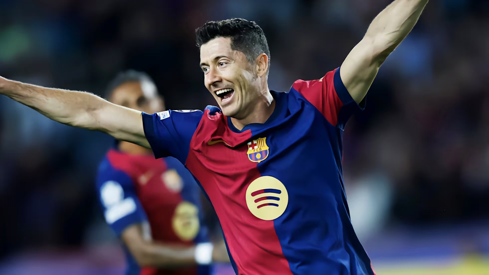 莱万多夫斯基迎来五赛季高光表现，SKT球迷沸腾！的简单介绍